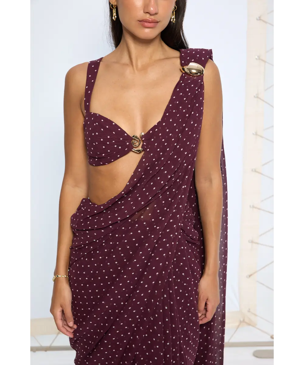 EKAYA BANARAS - Maroon Movable Brooch Dotted Saree